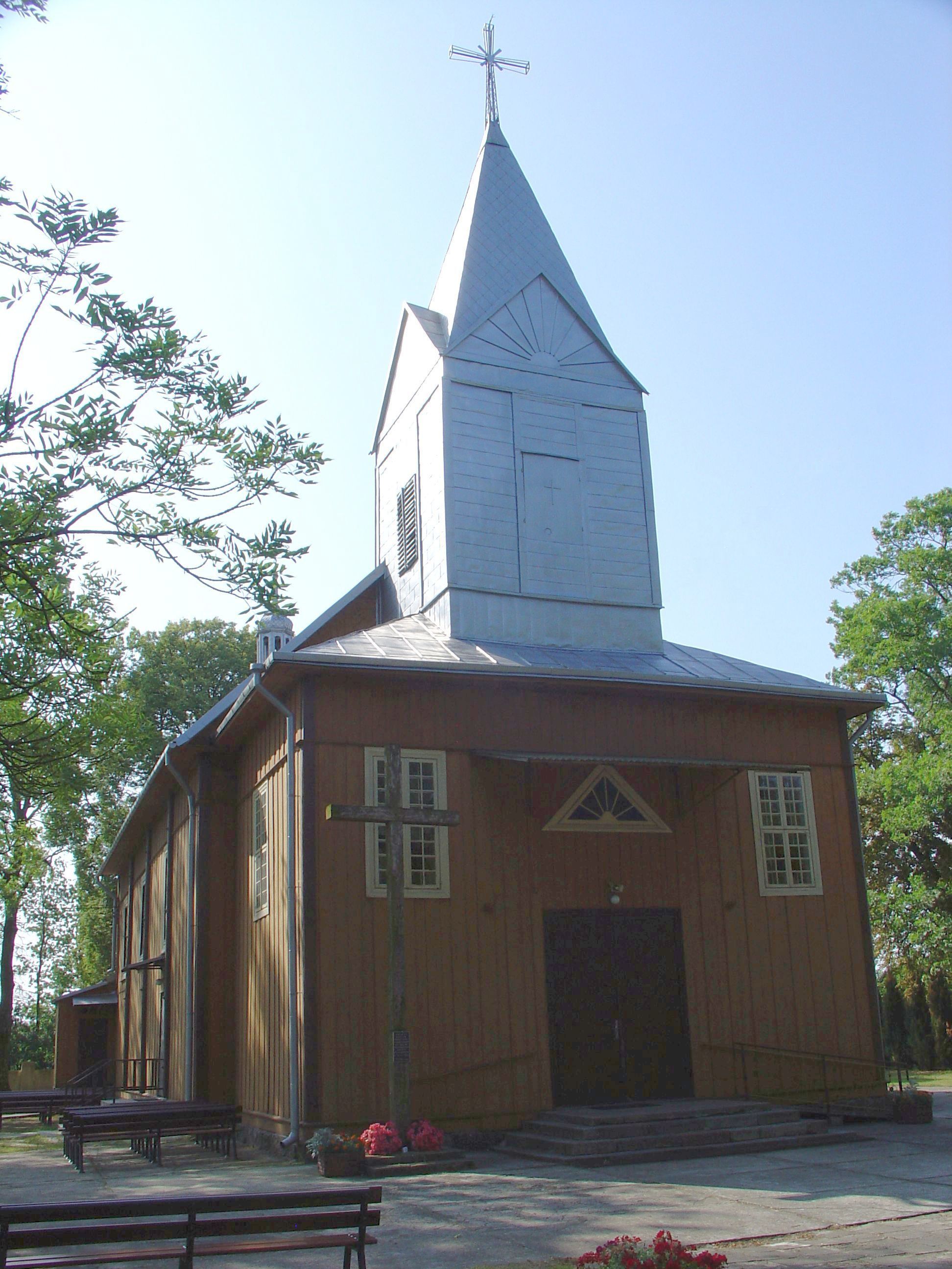 fotografia kościoła parafialnego w Rossoszu